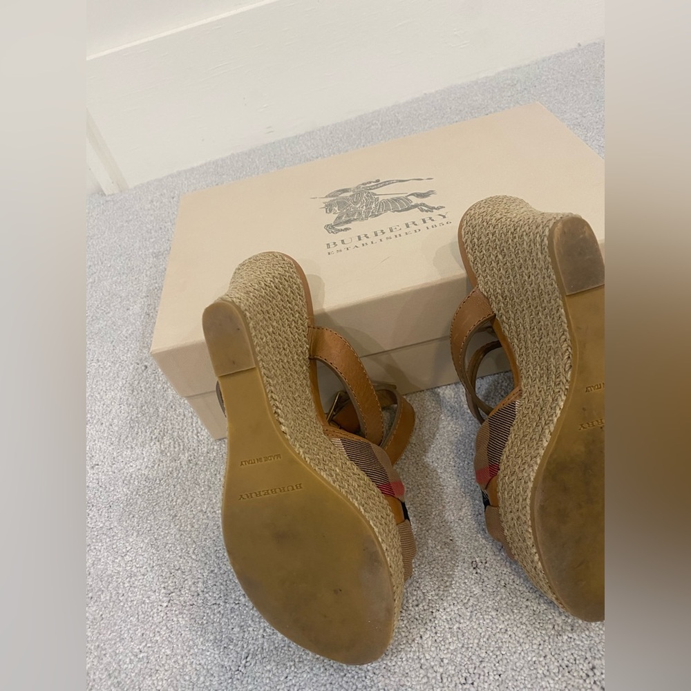 Burberry wedge espadrilles - Picture 3 of 4